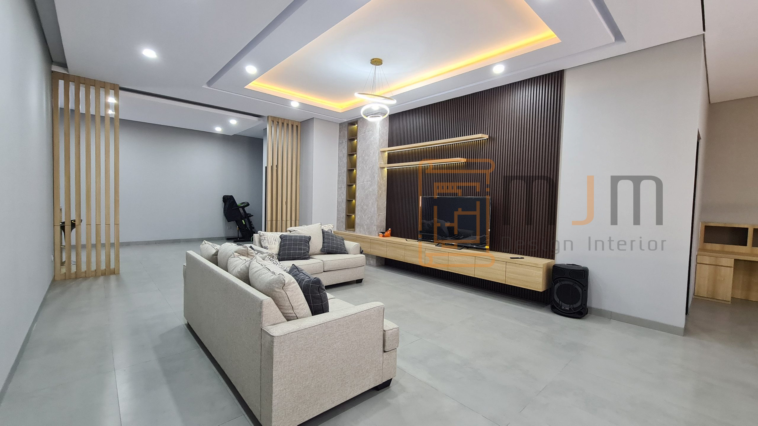 Interior3