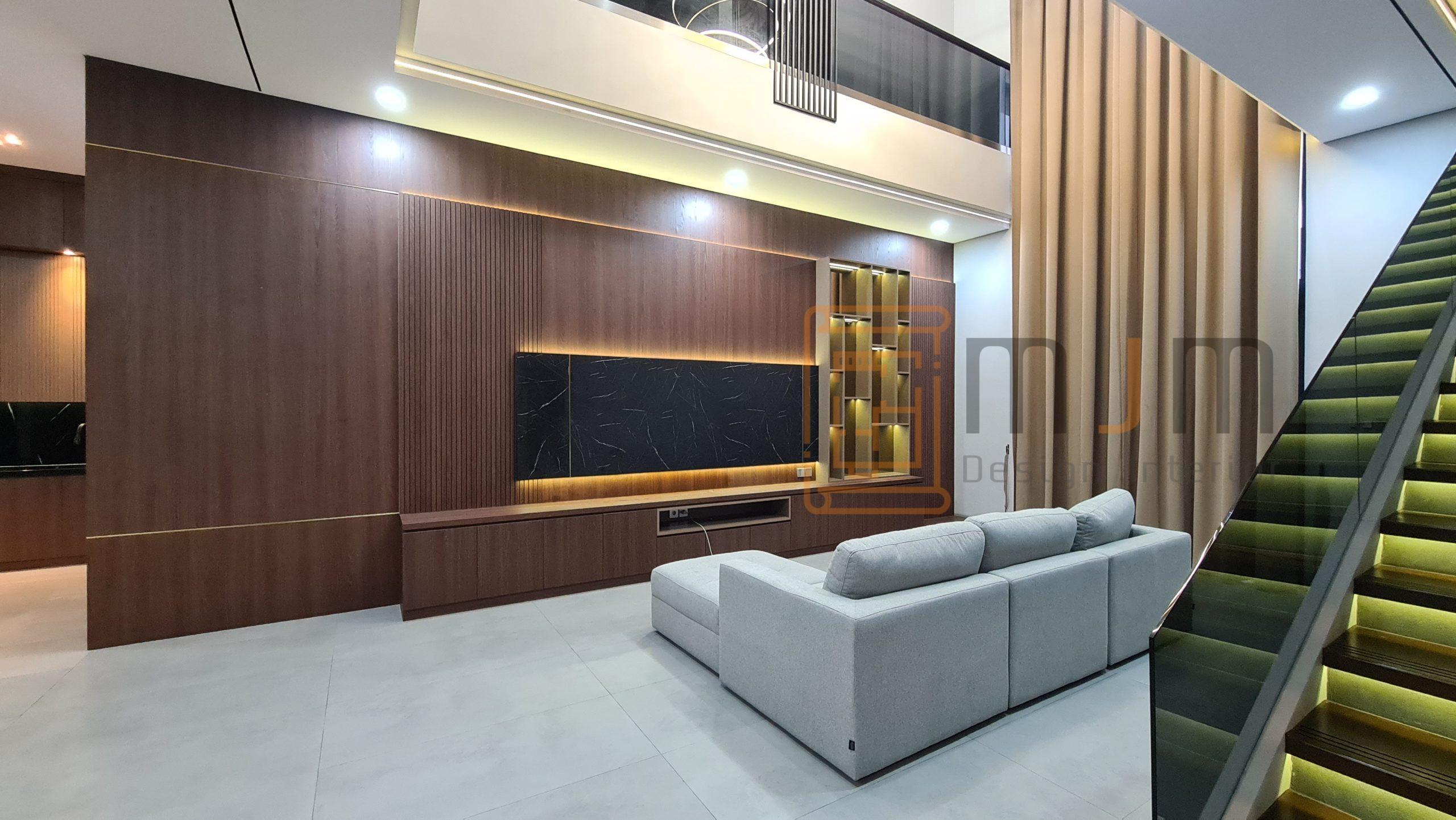Interior2